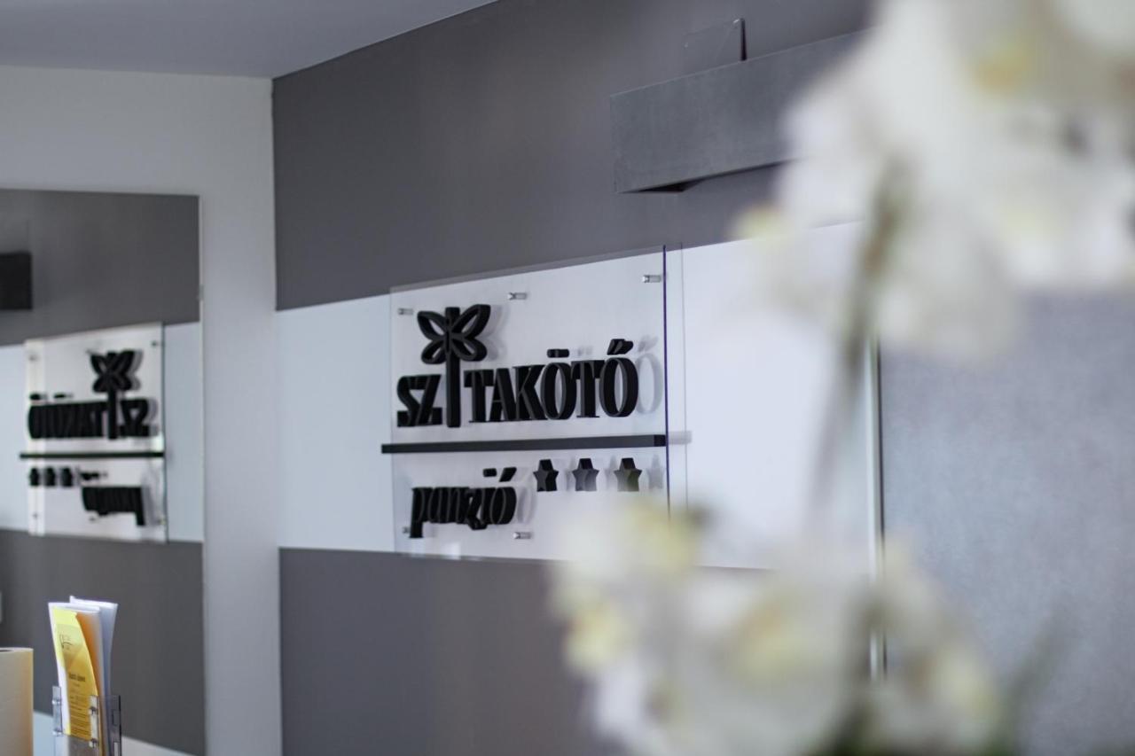 Отель Szitakoeto Panzio Тисафюред Экстерьер фото